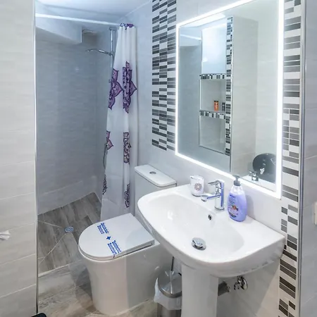Don Víctor Apartmán Salamanka